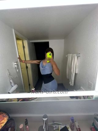 trans girl Andreabigass 2305654