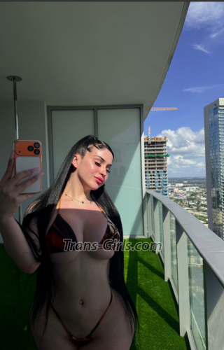 trans girl Desiromanian 0329590